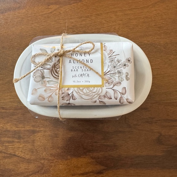 Grass Roots Honey AlmondScented Soap and dish - Picture 2 of 5
